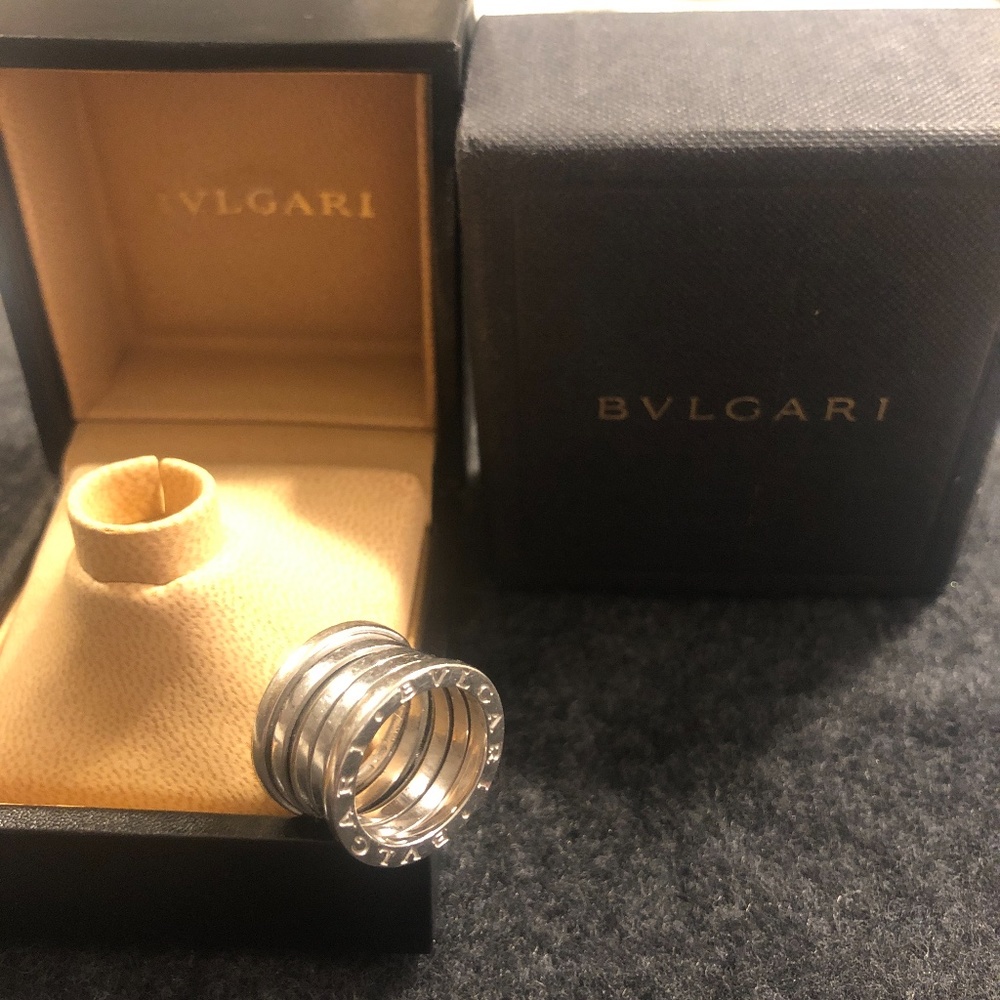 Bulgari Ring Authentic!! - Picture 2 of 7